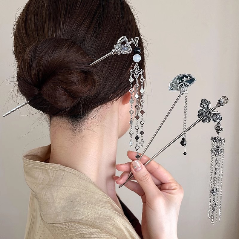 エレガントな女性のヘアピンアンティークシルバー蝶タッセルヘア - Hair Care Ingredients のレビューと価格
