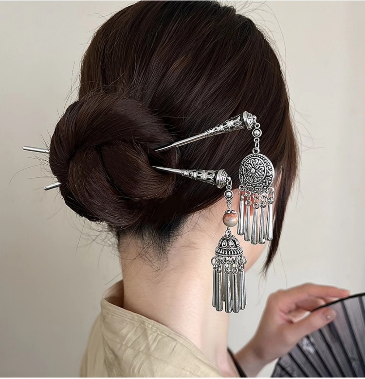 エレガントな女性のヘアピンアンティークシルバー蝶タッセルヘア - Hair Care Ingredients のレビューと価格